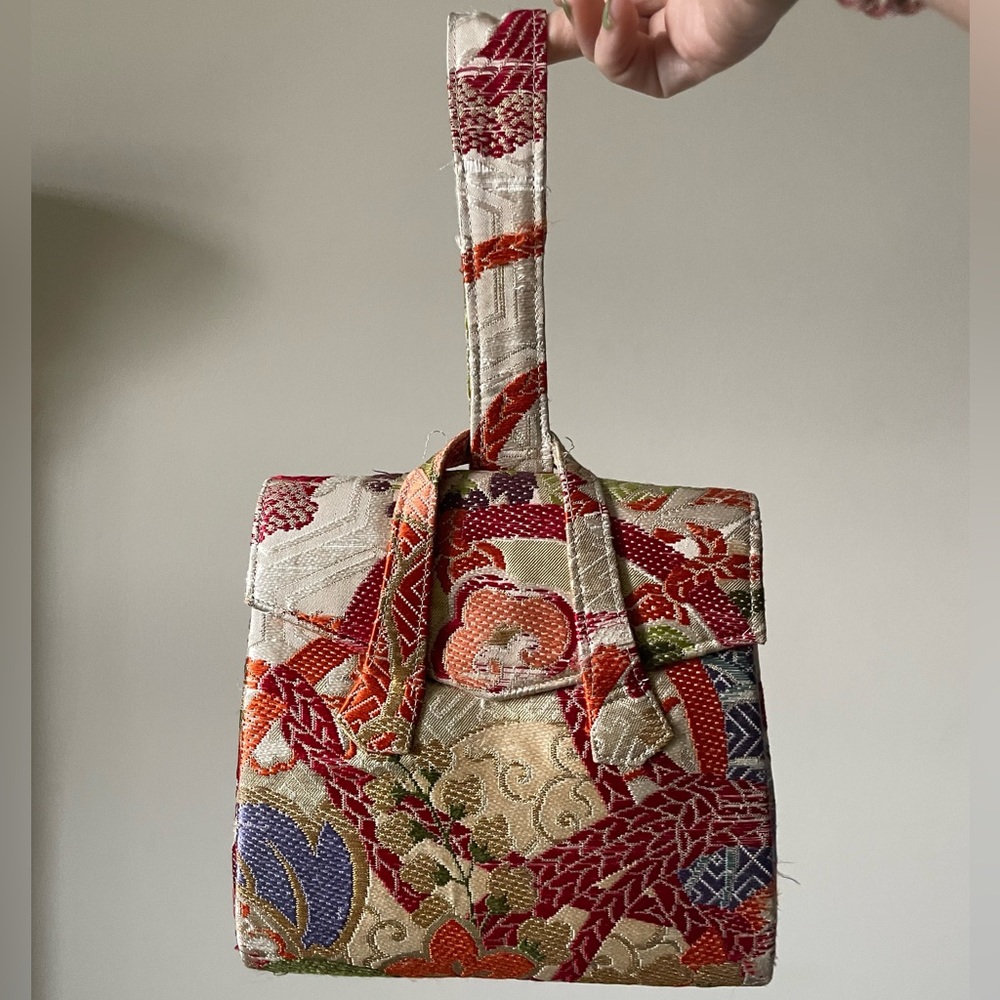 SOLD Vintage Floral Embroidered Chinese Evening Bag